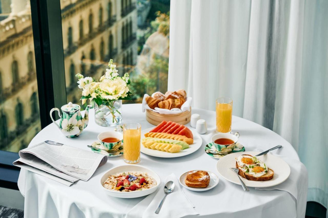 Sheraton Melbourne Hotel Exteriér fotografie A continental breakfast